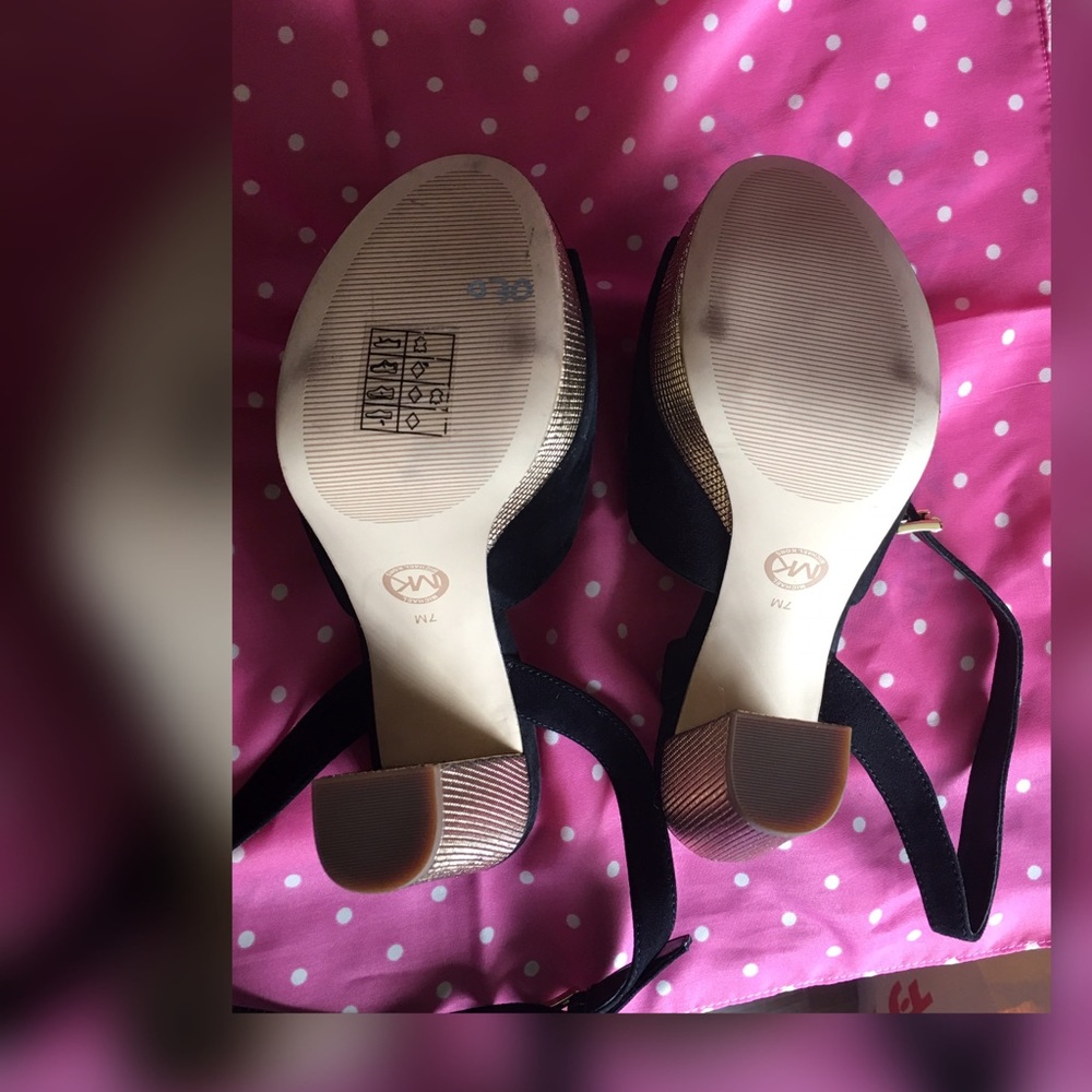 NWOT Michael Kors tie up wedge - Picture 3 of 6